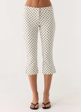 Rue Capri Pants - White Polkadot